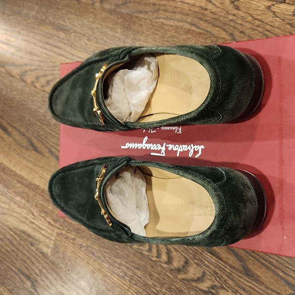 Ferragamo Suede Green Gold logo Loafers - Picture 3 of 6